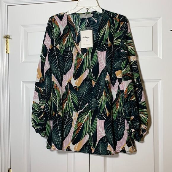 Belongsci Long sleeve V-neck with lining in the front - Picture 1 of 10